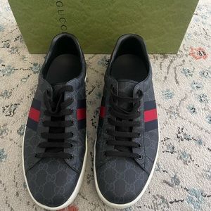 Gucci shoes about a size 13 in American